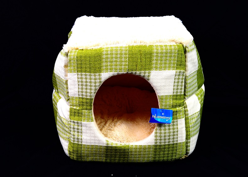 Zelenobéžový pelíšek / kukaň pro psy - 35x35 cm