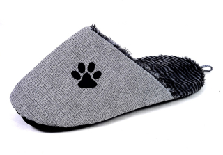 Pelíšek pro kočky ve tvaru bačkory - 65x28 cm