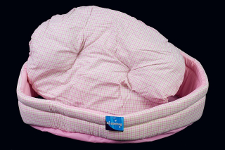 Růžový kostkovaný pelíšek - 69x55 cm